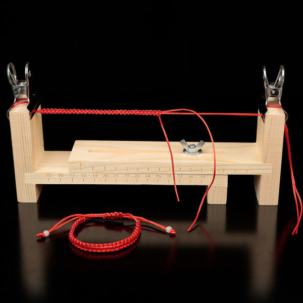 Apresentação de montagem de pulseiras com auxiliar