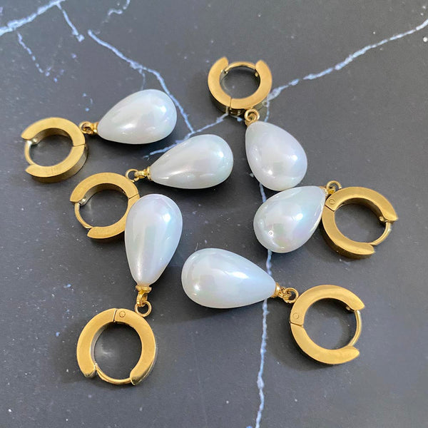 3 Pares Brincos Gota BR1167 em Fundo Preto