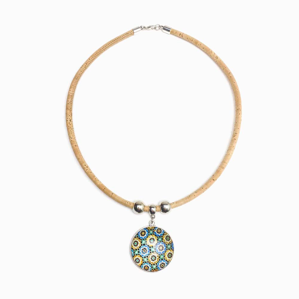 colar de cortiça com mandala azulejo