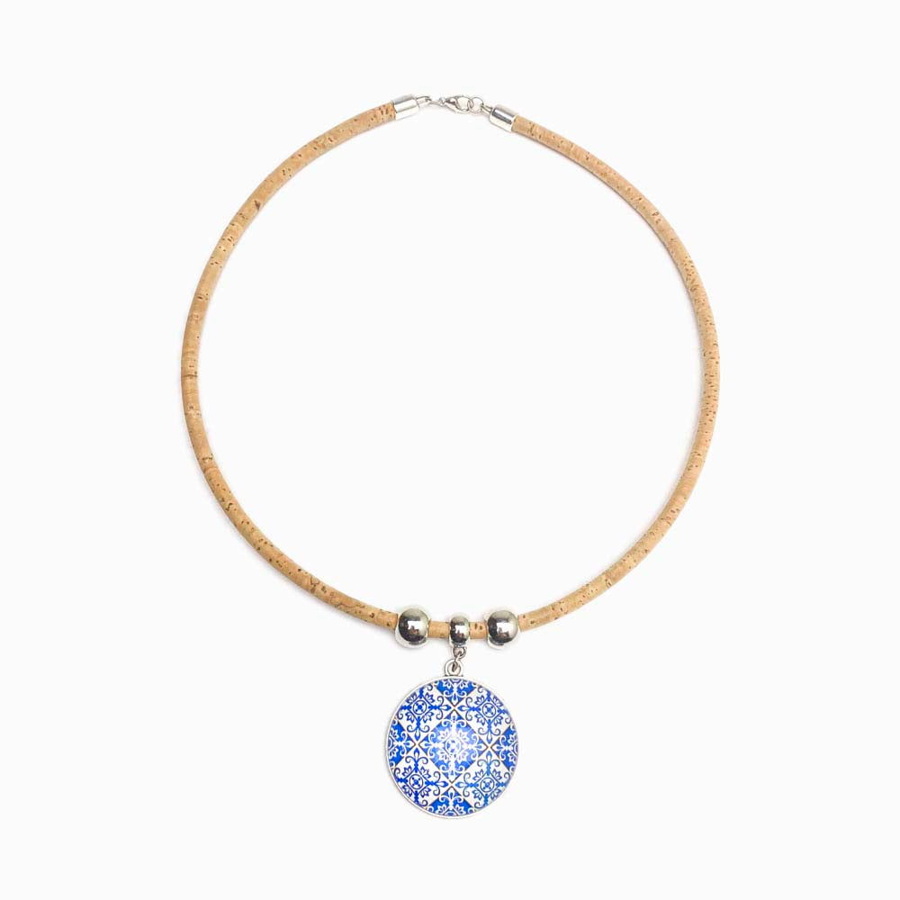 colar de cortiça com mandala azulejo