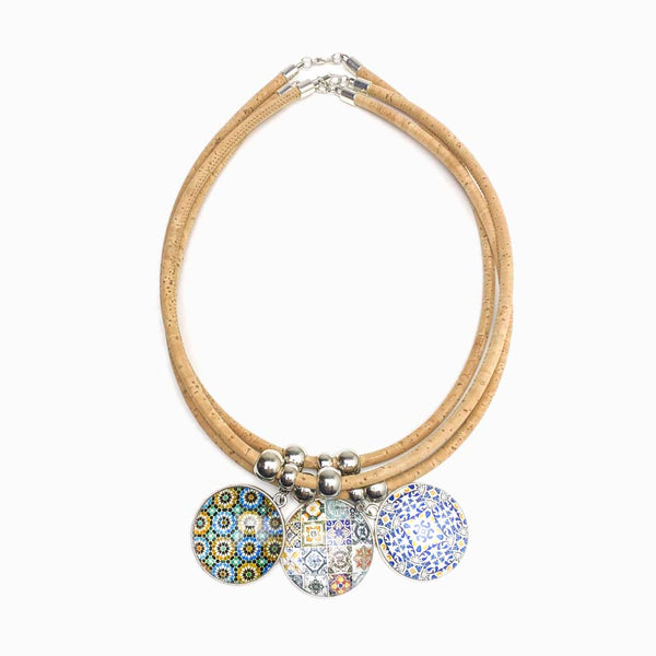 3 colares de cortiça com mandala azulejo