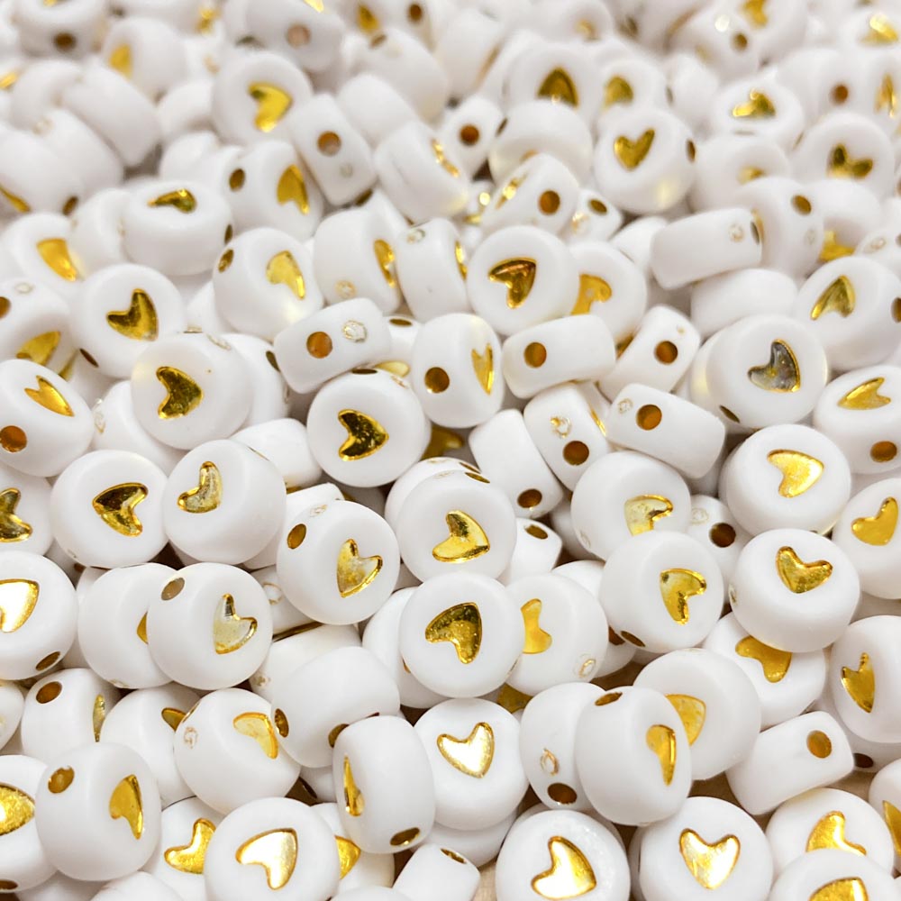 Contas acrílicas com coração