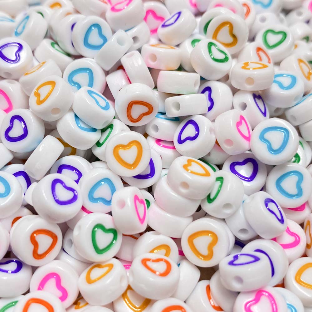 Contas acrílicas com coração