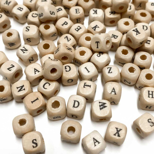 Conta de madeira com letras