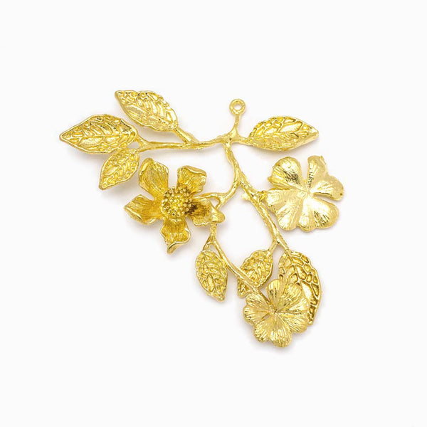 Pendente Folha 53x47mm - Latão Banhado à Ouro