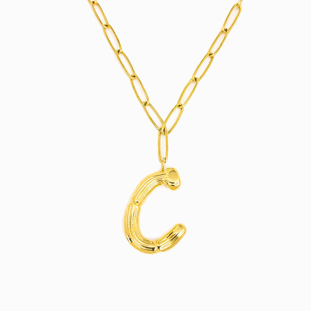 Colar aço inox dourado com letra C