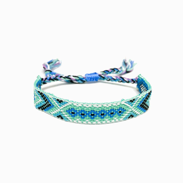 Pulseira macramé colorida