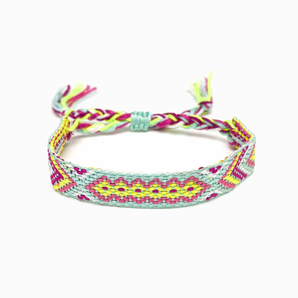 Pulseira macramé colorida