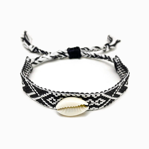 Pulseira macramé de algodão com búzio