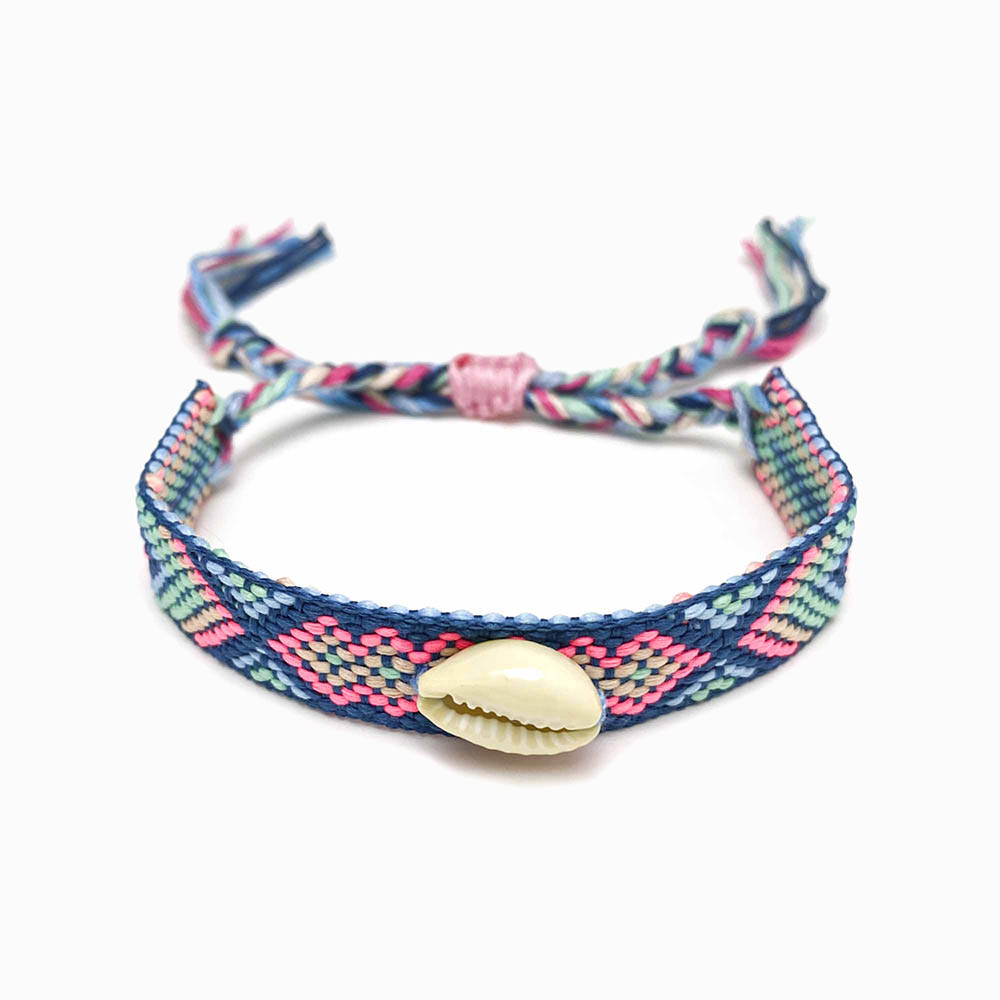 Pulseira macramé de algodão com búzio