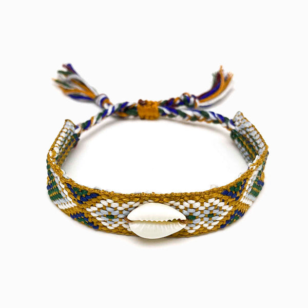 Pulseira macramé de algodão com búzio
