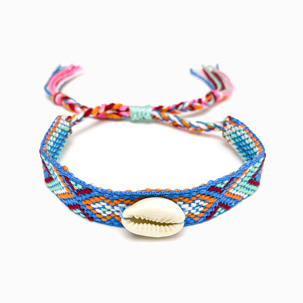 Pulseira macramé de algodão com búzio